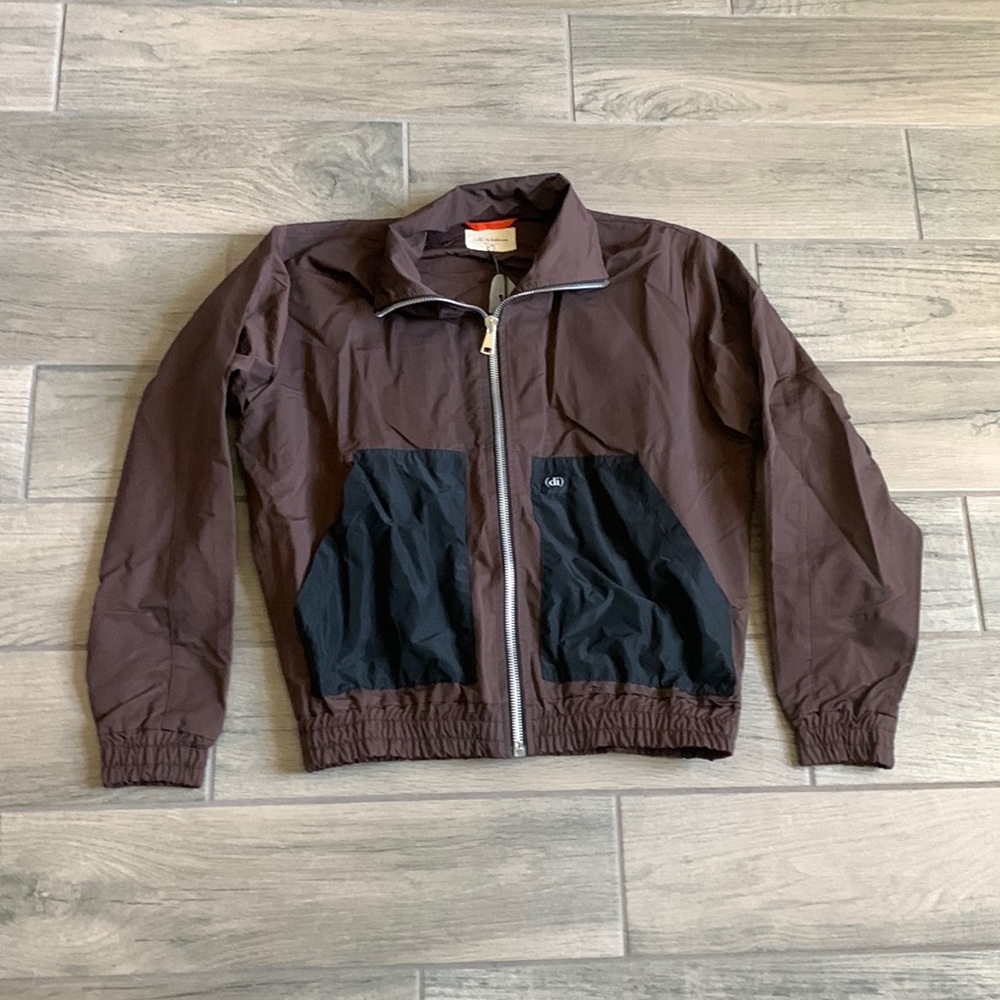 (Di)vision track jacket